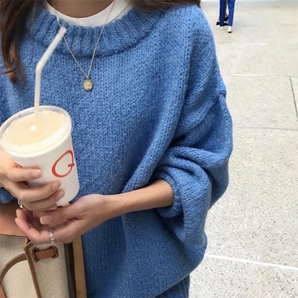NWT oversized blue sweater - Picture 3 of 10